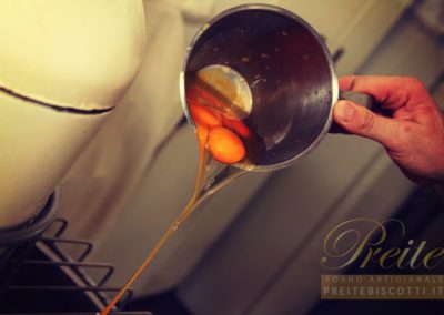 Preparazione impasto per dolci